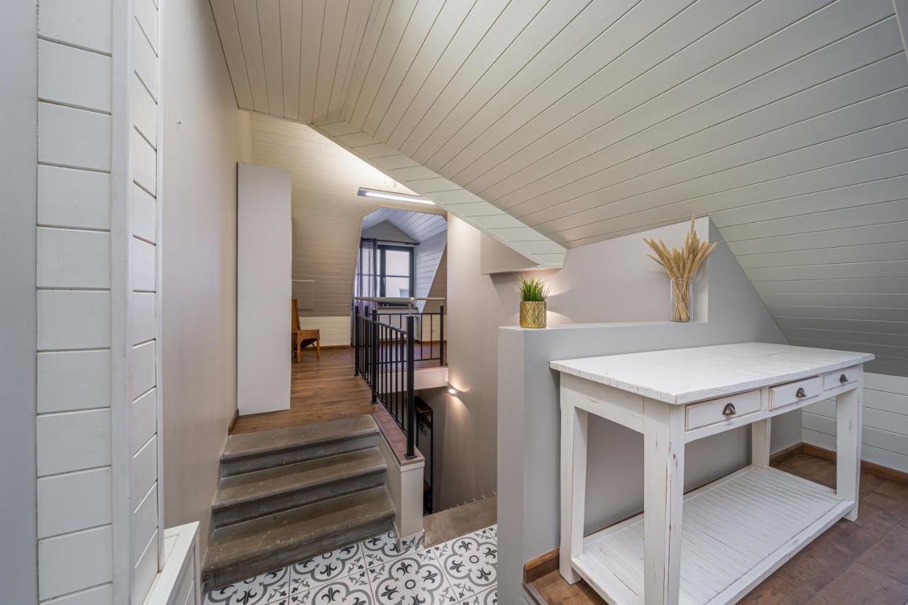 Enjoy Old Town Vibes In 1716 Laipu With 4 Stylish And 1 Penthouse Lejlighed Riga